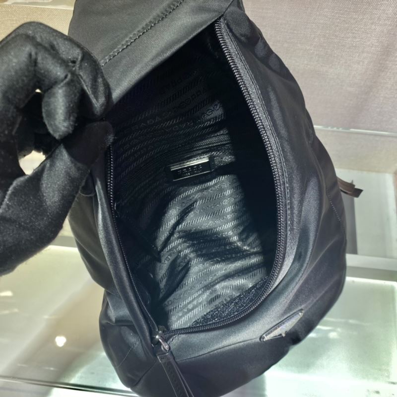 Pra*a triangle pouch